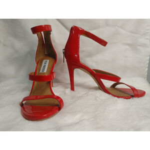 Women's Steve Madden Red Patent Feel ya 3-Band Heels Size 6.5
